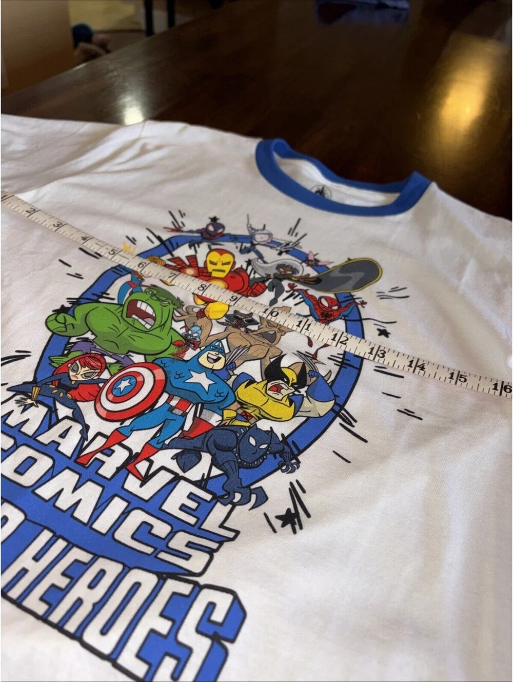 DISNEY MARVEL COMICS SUPER HEROES Collage t-shirt SIZE MEDIUM-Unisex New